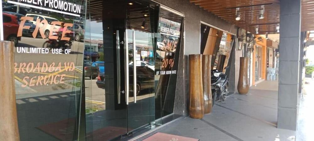 T Hotel Johor Bahru Skudai Exterior photo